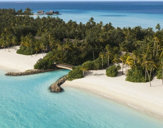 Maldives conservation travel