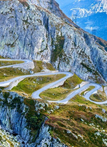 Hairpin bends in the Alps
